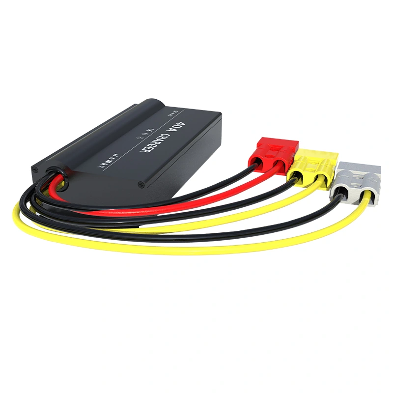 Интелигентно зарядно устройство DC TO DC 12v 25A DCDC1240B